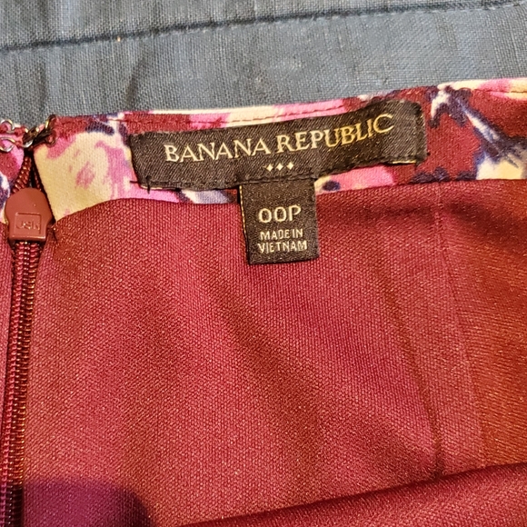Banana Republic Floral Pencil Skirt - Picture 4 of 4